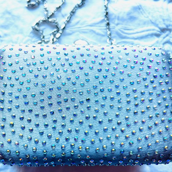 New Silver Evening Purse decorated with rainbow rhinestones - Picture 3 of 11